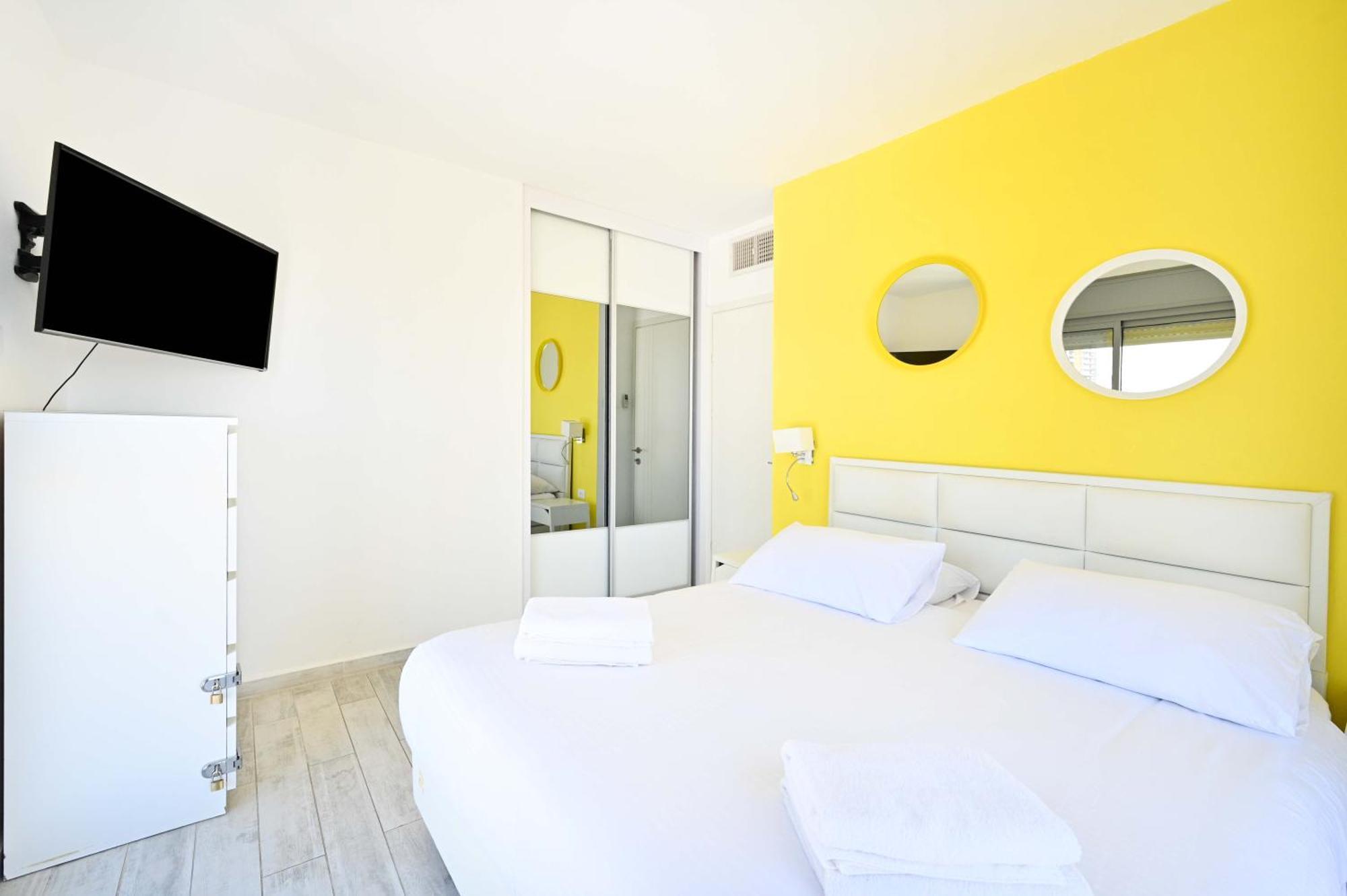 Apartment Modern Sky Penthouse 3br With Parking By Holyguest Tel Aviv