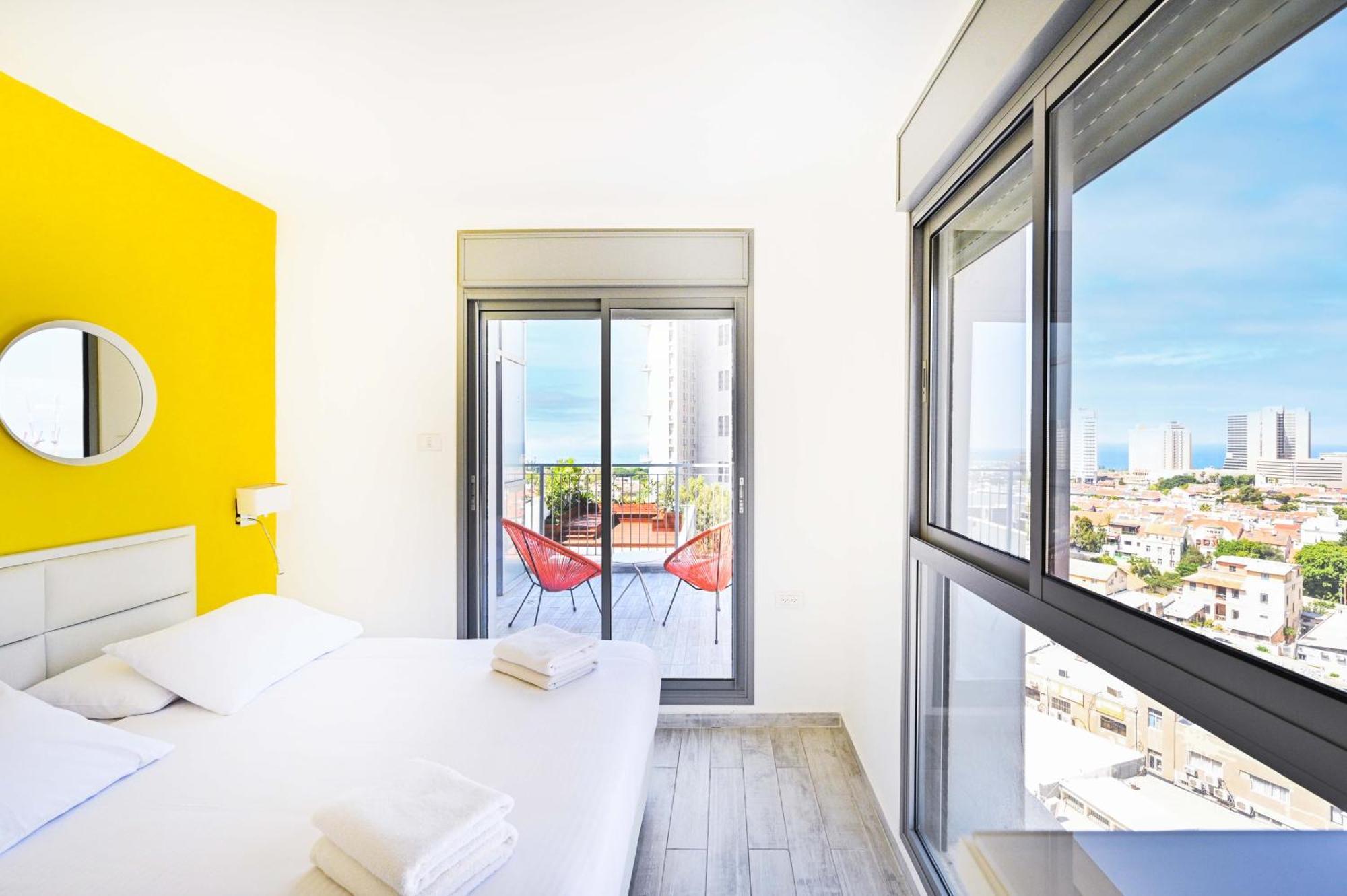 Modern Sky Penthouse 3br With Parking By Holyguest Tel Aviv